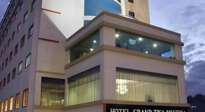 Grand Tiga Mustika Hotel Balikpapan  Exterior photo