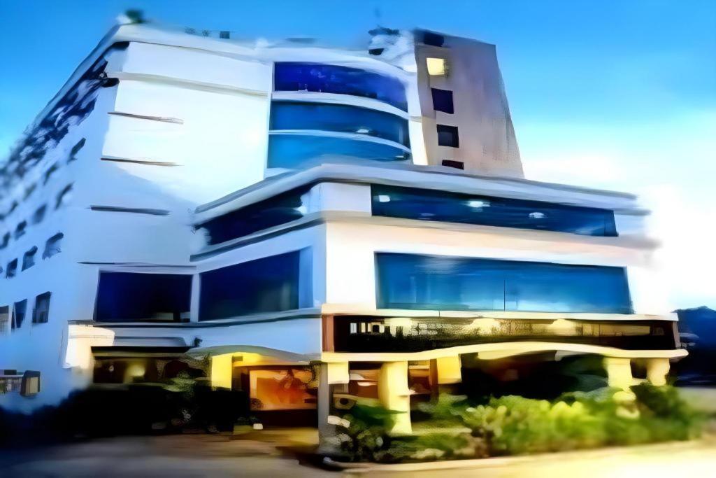 Grand Tiga Mustika Hotel Balikpapan  Exterior photo